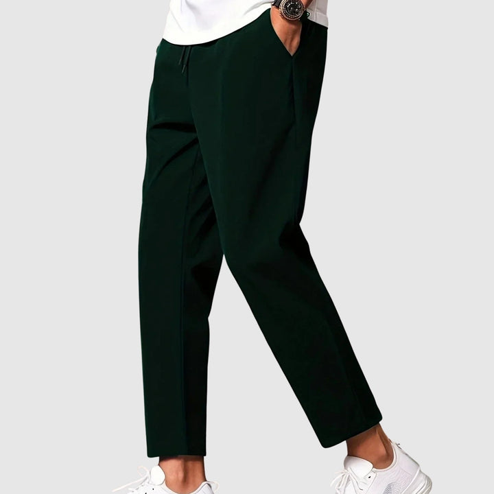 Tmavě zelená